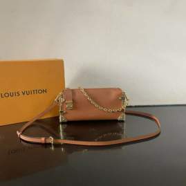 Picture of Louis Vuitton Handbags _SKUfw242007327fw